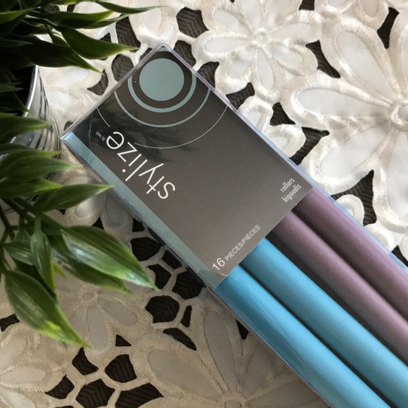 STYLIZE | Rollers - Picture 2 of 2